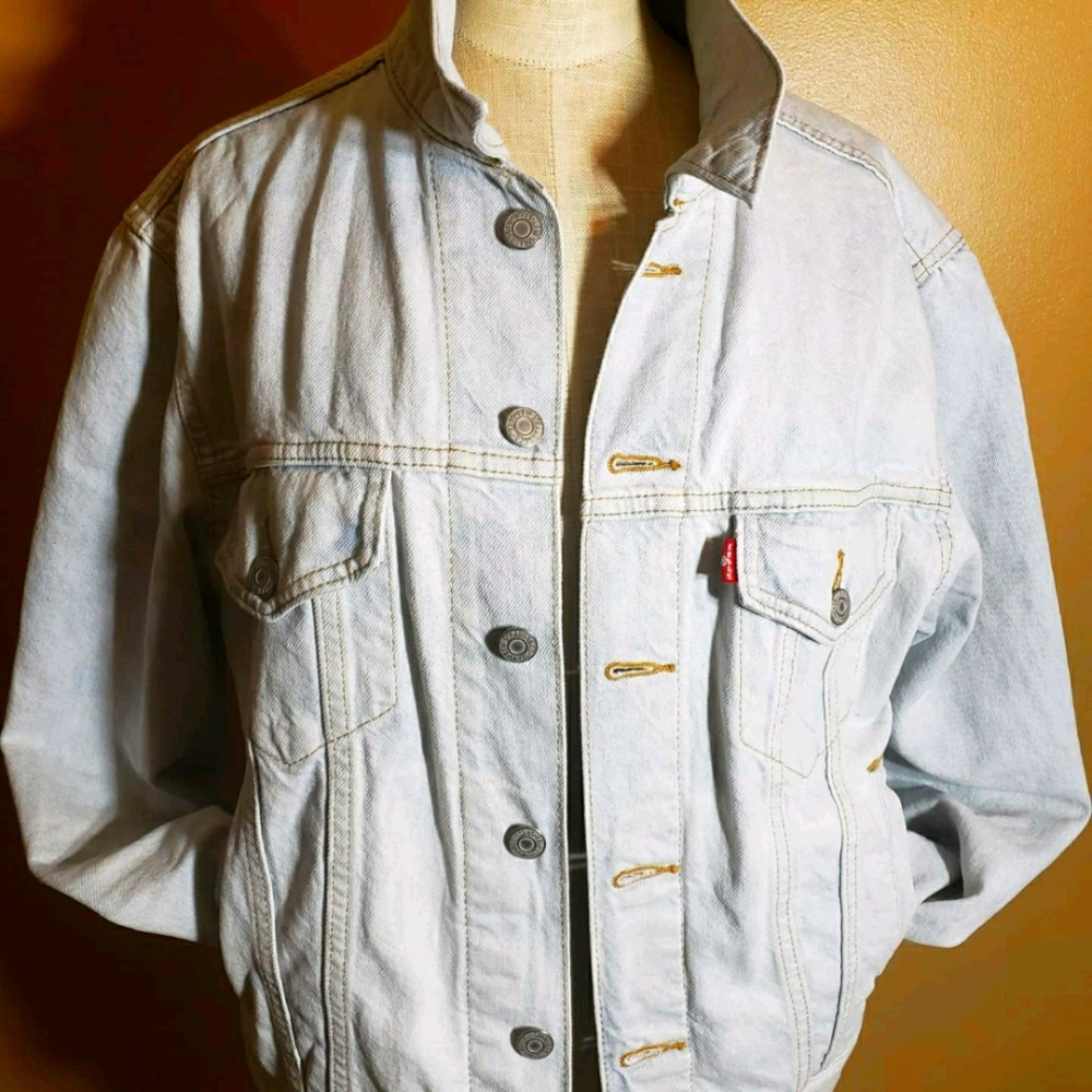 DENIM JACKET